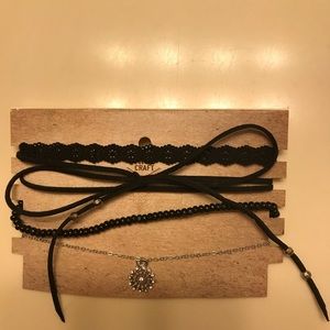 True Craft choker set. 4 pcs. NWT. Black/silver.